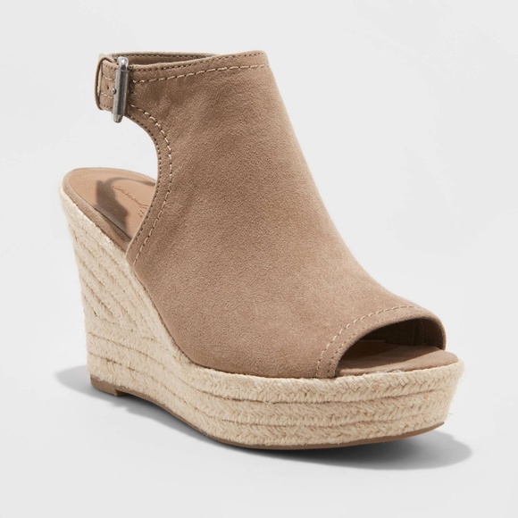 COPY - Espadrille Wedge Pumps - Picture 1 of 3